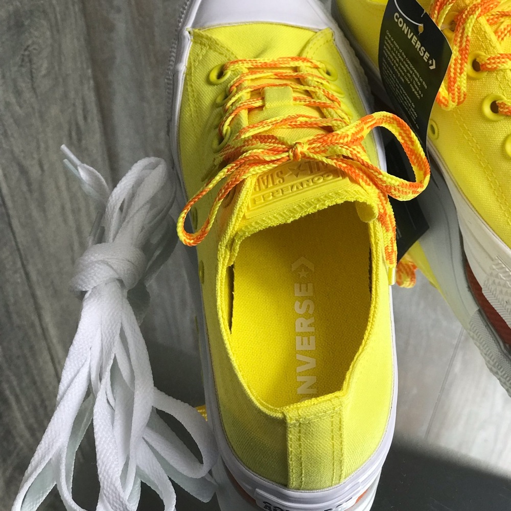 NWT Converse Ctas OX Fresh Yellow Canvas W AUTHENT - Picture 7 of 8